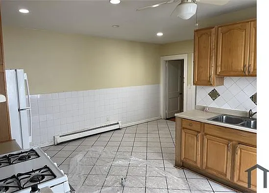 35 Woodland Pl #1 — Photo 8