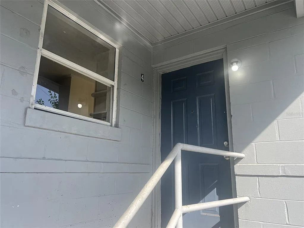 543 Division St — Photo 3