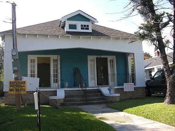 3rd image of 4614 Baccich St