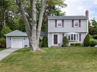 6 Joyce Ann Dr, Smithfield, RI 02917