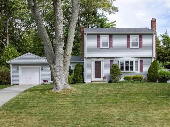 6 Joyce Ann Dr, Smithfield, RI 02917