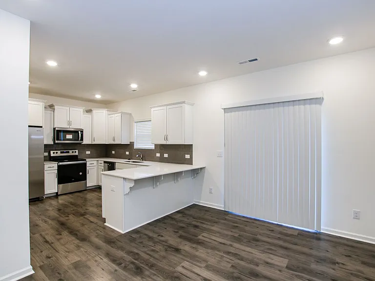 7050 Duncan Acres Dr — Photo 8