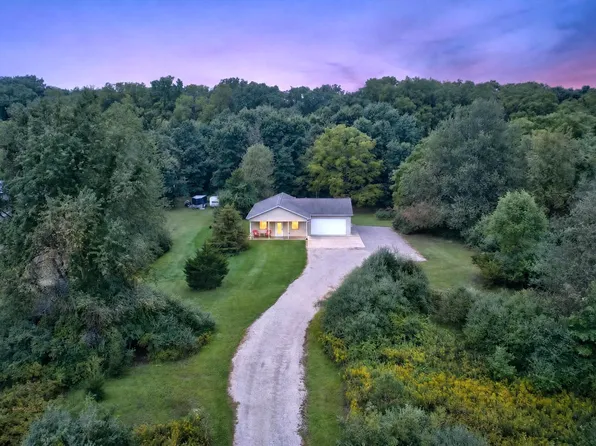 10218 Shady Oak Shores Dr, Jerome, MI 49249