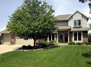 1836 Barrington Dr, Sun Prairie, WI 53590