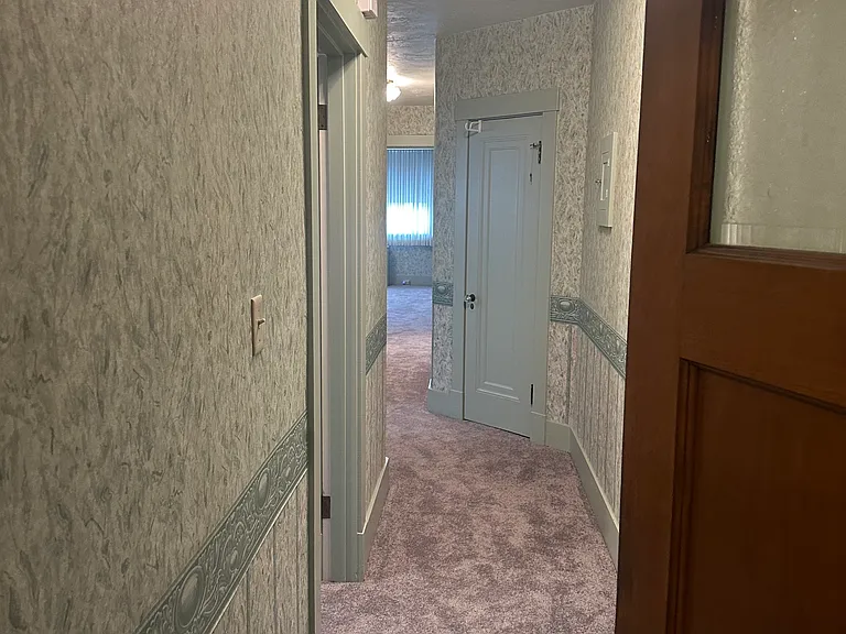 1721 Brownsville Rd #1 — Photo 1