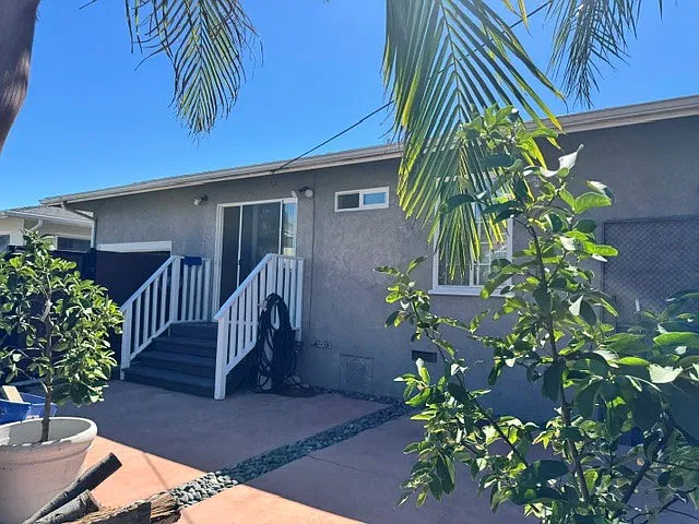 2604 S Cabrillo Ave