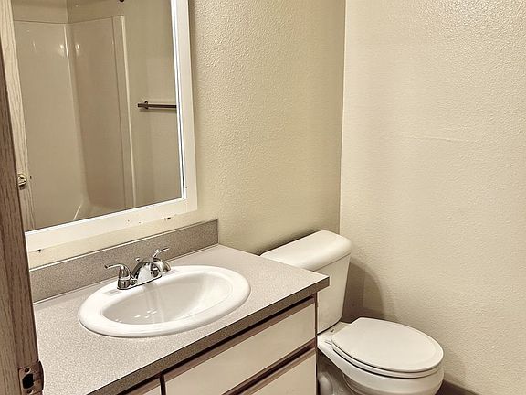 4th image of 1802 N Pine St #109-F300