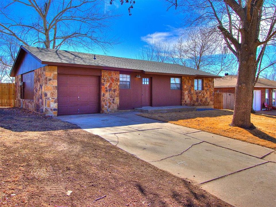 1st image of 504 Meadowlake Dr