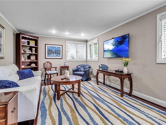 5th image of 109 Forest Hill Dr