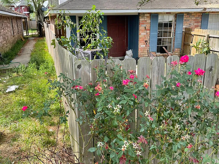 13923 Old Hammond Hwy — Photo 2