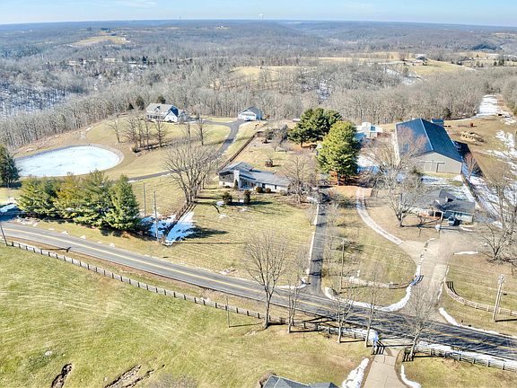 5th image of 14365 Brown Rd