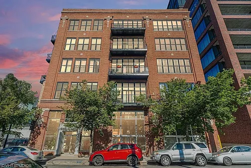215 N Aberdeen St Photo 1