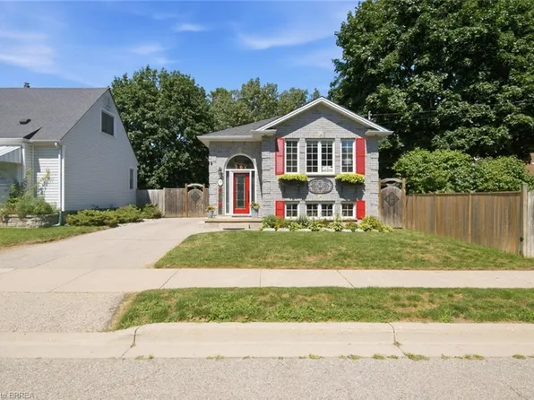 3 Wood St, Brantford, ON N3R 2K4