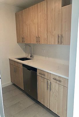 3rd image of 520 W 43rd St APT 11K