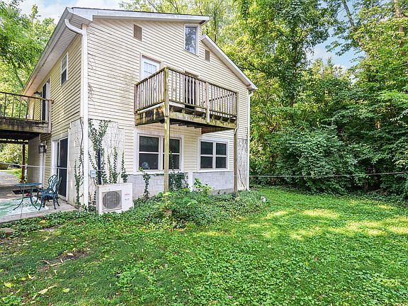 3rd image of 2520 Beach Ave