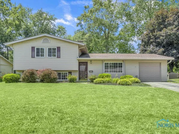 6045 Gregory Dr, Sylvania, OH 43560