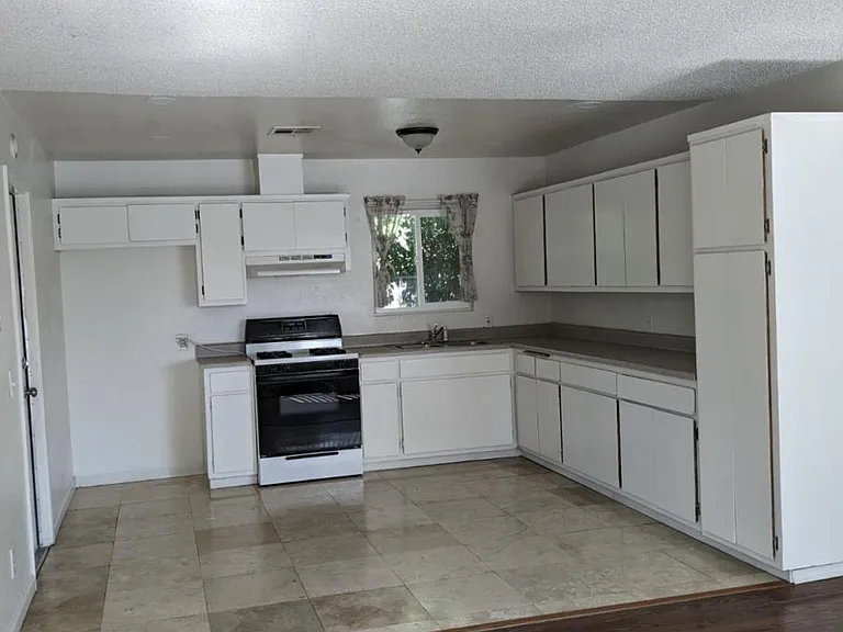 32241 Avenue D #E — Photo 5