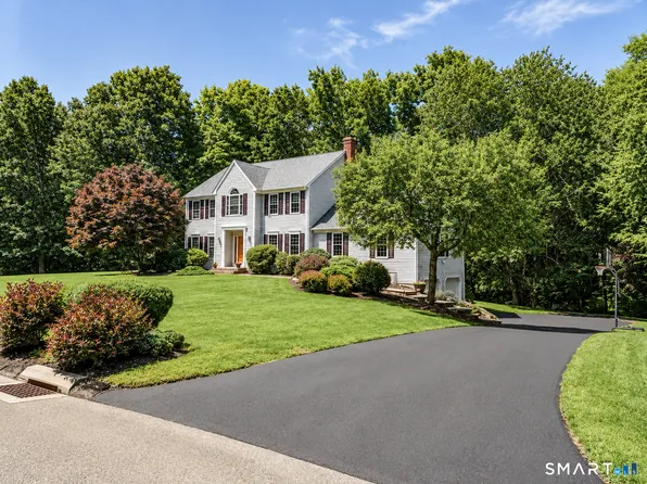 5 Stone Gate Drive, Newtown, CT 06482