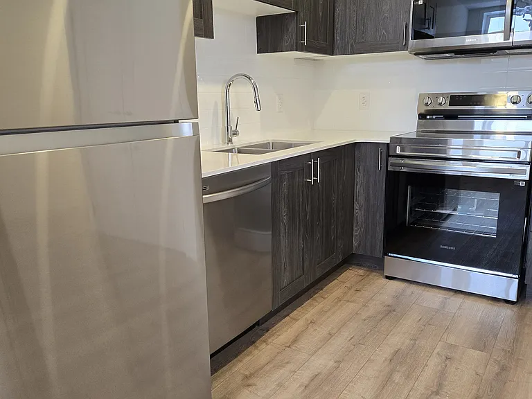 28 Cartier Ct — Photo 3