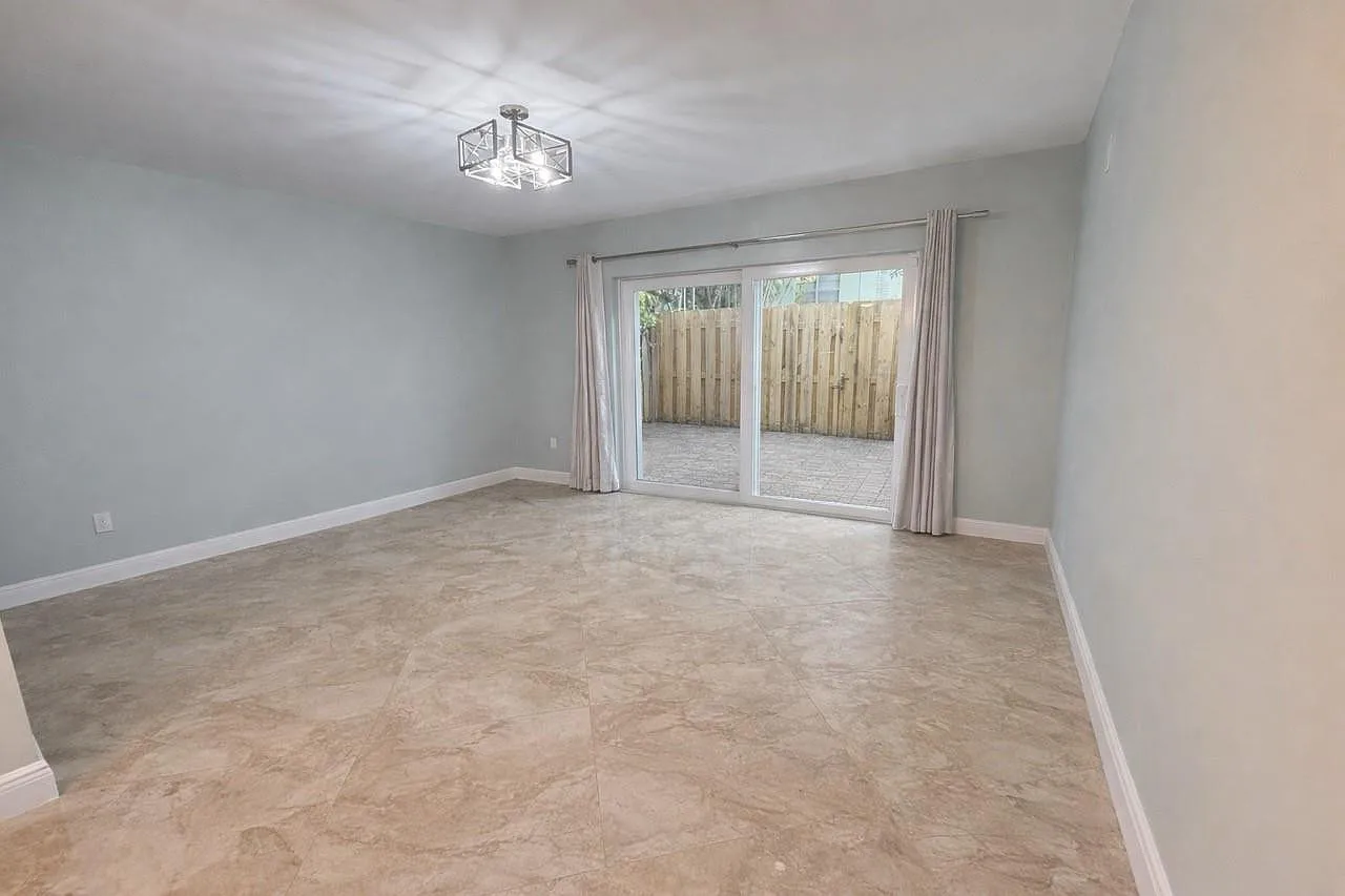 2 bed, 1.5 bath, 1000 sqft, $2,550 — Photo 3