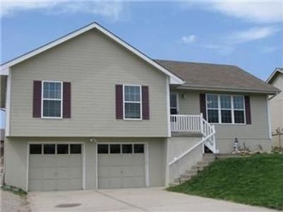 19504 Paradise Cir, Smithville, MO, 64089