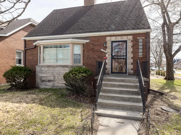 1221 W 142nd St, East Chicago, IN 46312