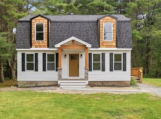 18 Teaberry Ln, Hope Valley, RI 02832