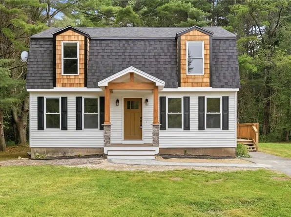 18 Teaberry Ln, Hope Valley, RI 02832