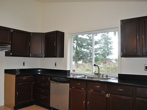 3rd image of 20401 Church Lake Dr E