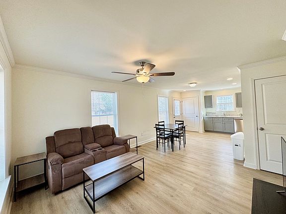 2nd image of 1712 Draper Rd