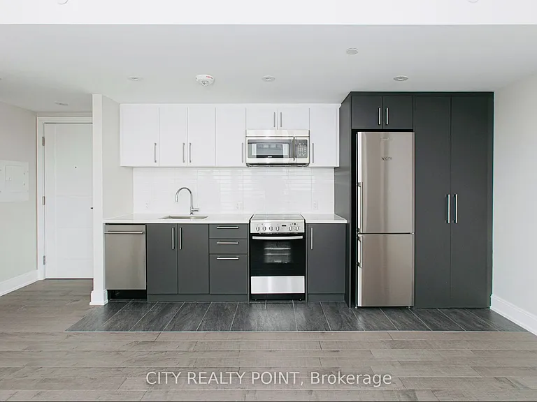 11 Walmer Rd #103 — Photo 2