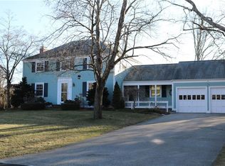 3 Honeysuckle Ct, Barrington, RI 02806