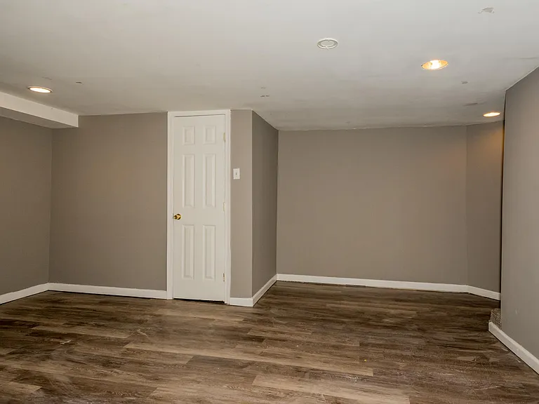 916 N Augusta Ave — Photo 21