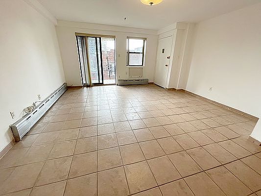 5th image of 25-15 14th Pl #2R