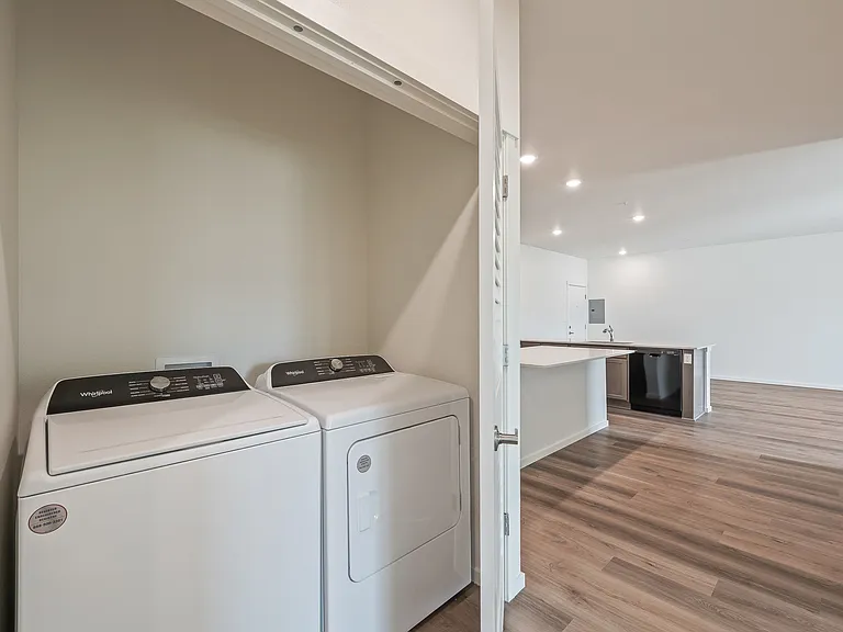 Gateway Apartments — Photo 10