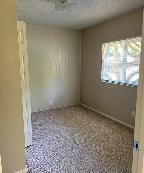20567 Bester Ave NW — Photo 3