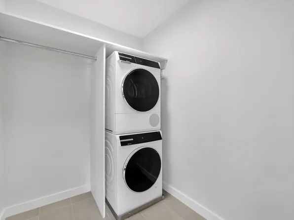 165 East 66th Street image 14 of 15