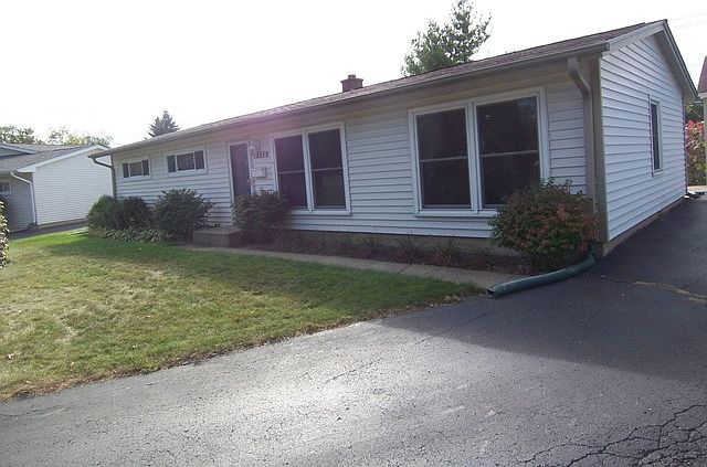 1st image of 18559 W Woodland Ter