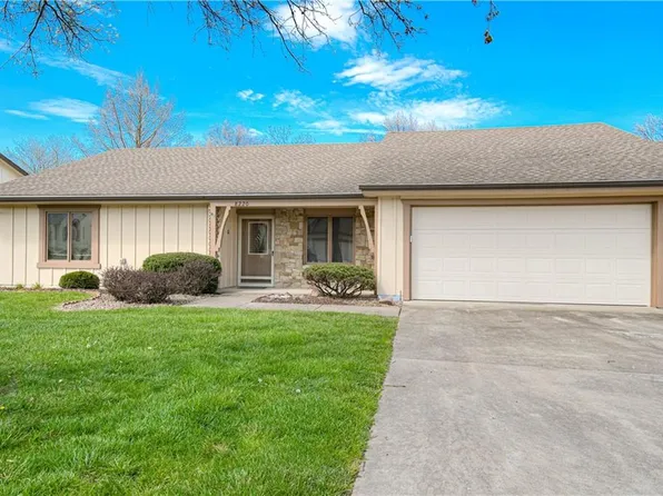 8220 E 190th St, Belton, MO 64012