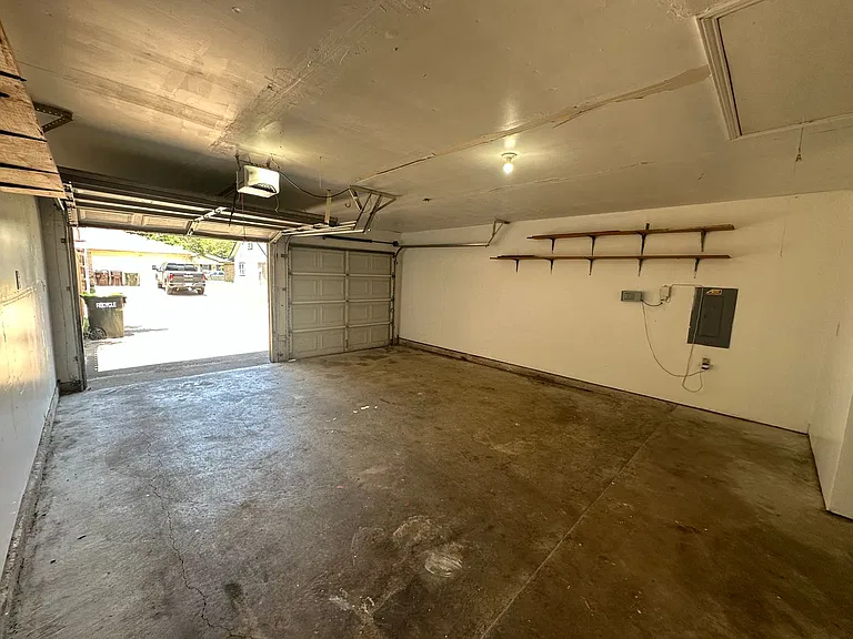 4045 Cavalry Dr — Photo 41