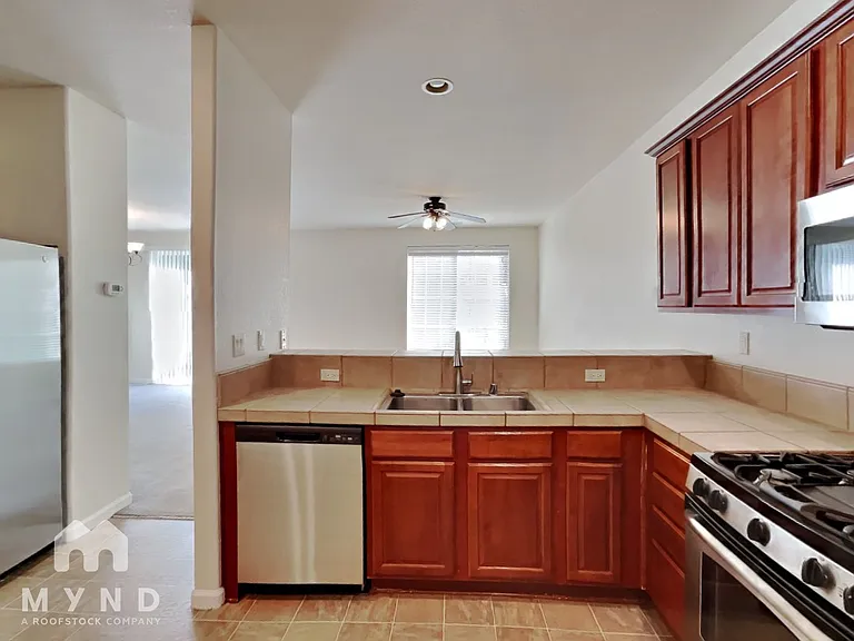 1868 Resistol Dr — Photo 2