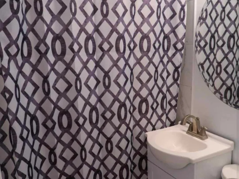 200 E Maxwell St #8 — Photo 2