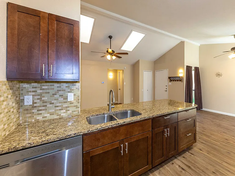 4603 Chapman St — Photo 13