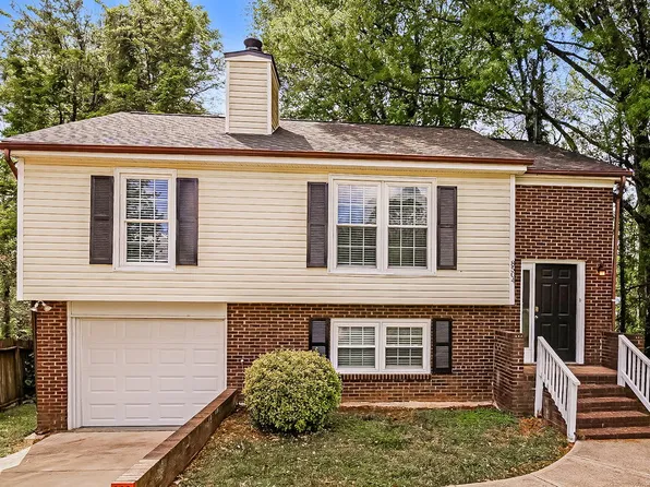 8504 Beechbrooke Rd, Charlotte, NC 28227