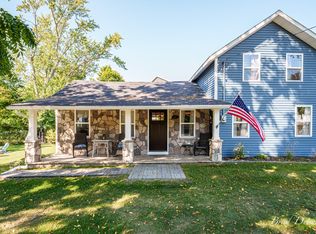 517 S Wythe St, Pentwater, MI 49449