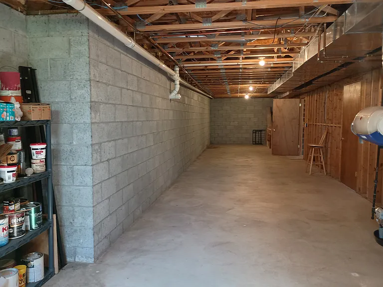 16137 Robbins Rd — Photo 28