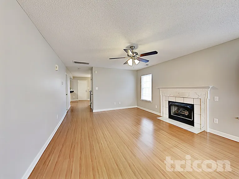 1826 Cagney St — Photo 2