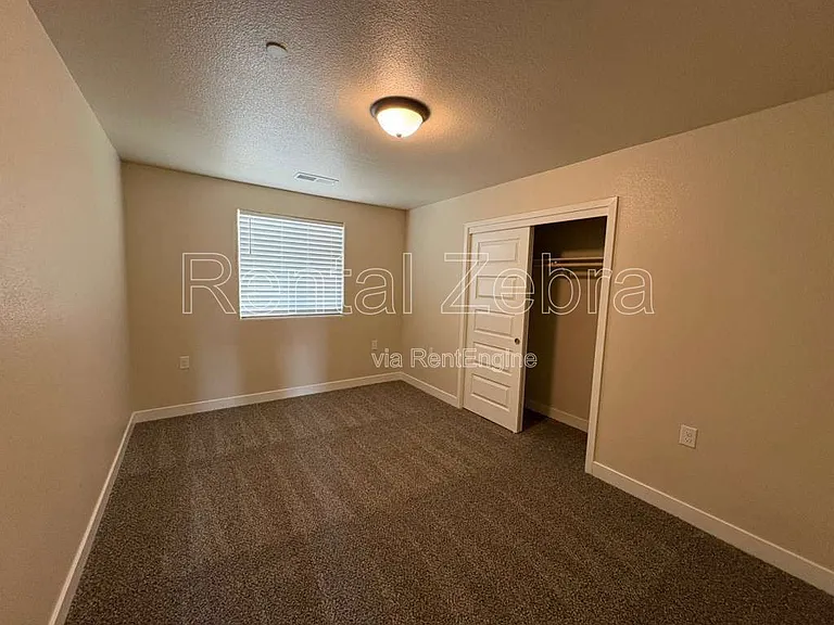 1307 Hermosa Dr — Photo 9