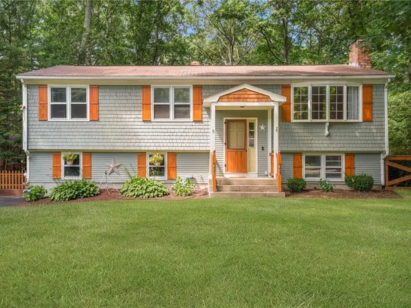 5 Teakwood Dr E, Coventry, RI 02816