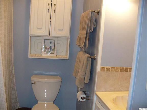 Home for Sale in Quincy, IL $124,900